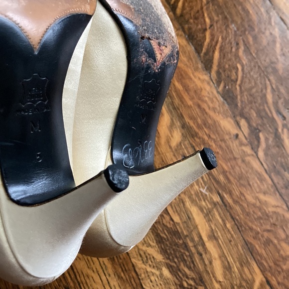 Vintage YSL Heels Size 5 - Picture 8 of 11
